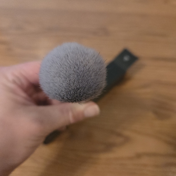 IL MAKIAGE Foundation Blending Brush Face Makeup Cosmetic Black #100 NEW - Picture 10 of 10